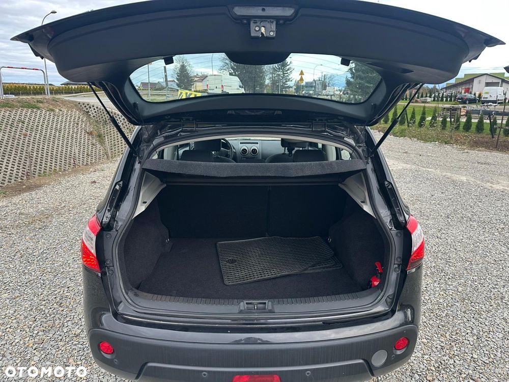 Nissan Qashqai 1.6 Visia - 11