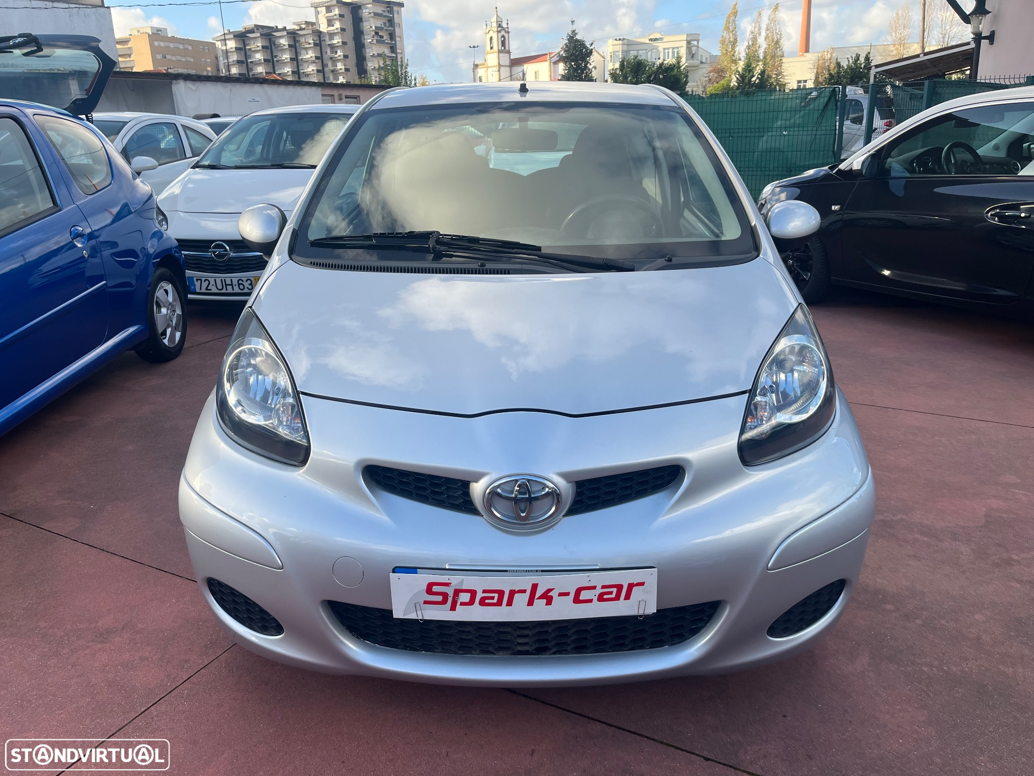 Toyota Aygo 1.0 Plus Sport Pack - 2