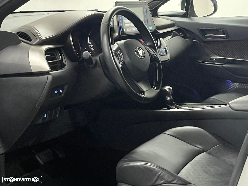 Toyota C-HR 1.8 HSD Exclusive+P.Luxury - 16