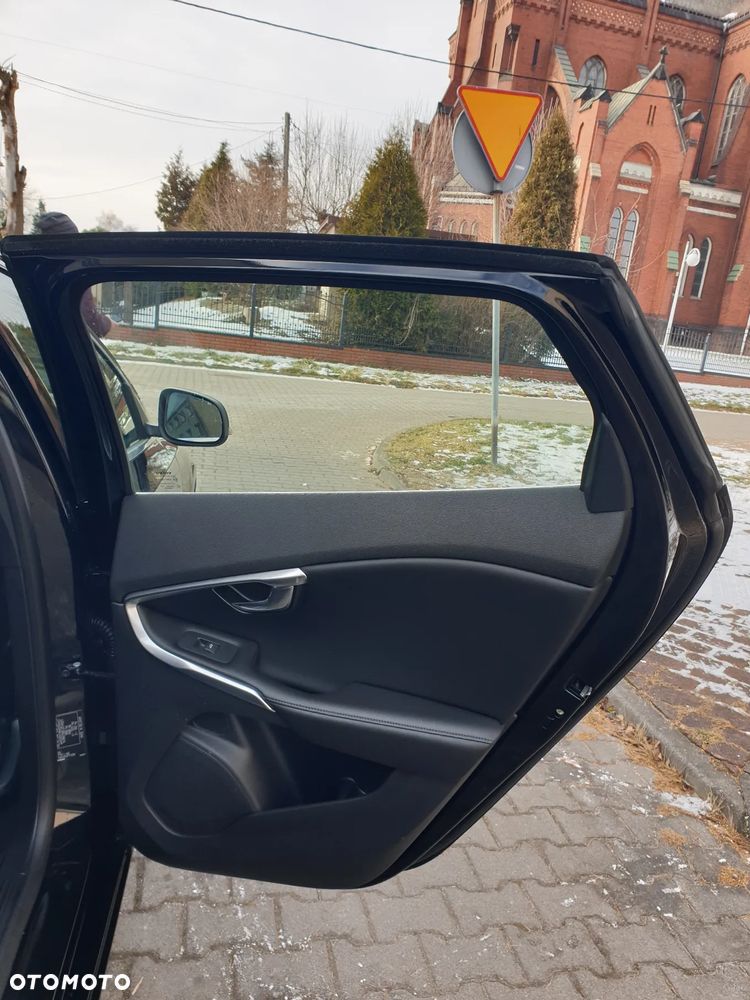 Volvo V40 D3 Inscription - 34