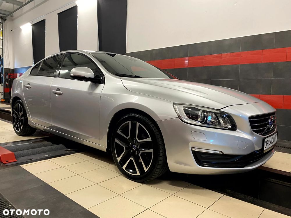 Volvo S60 D4 Geartronic RDesign - 6