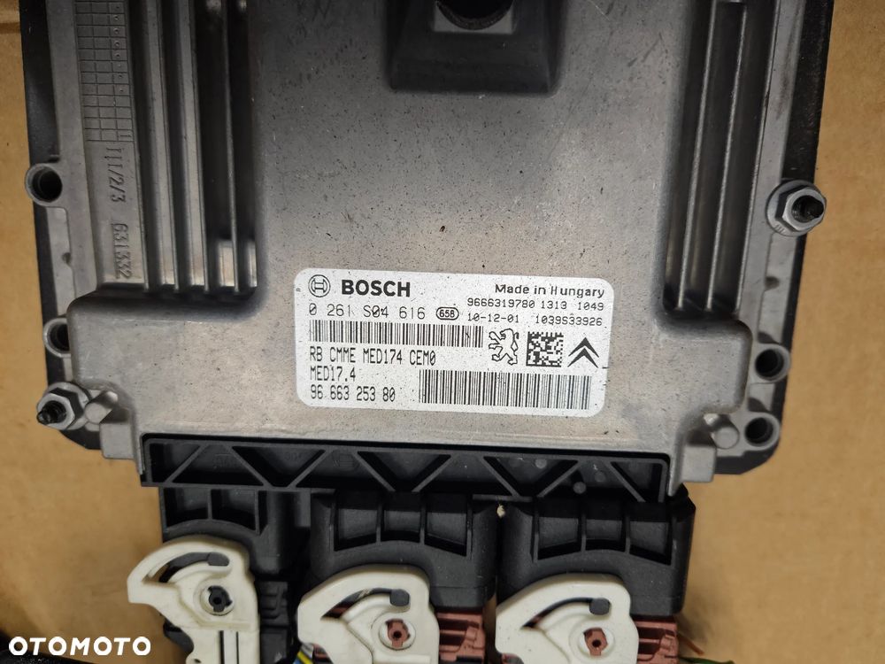 Peugeot 308 3008 5008 Citroen C4 1.6 THP sterownik komputer silnika   5FV 0261S07931 9804723880  0261S04616 9666325380 - 3