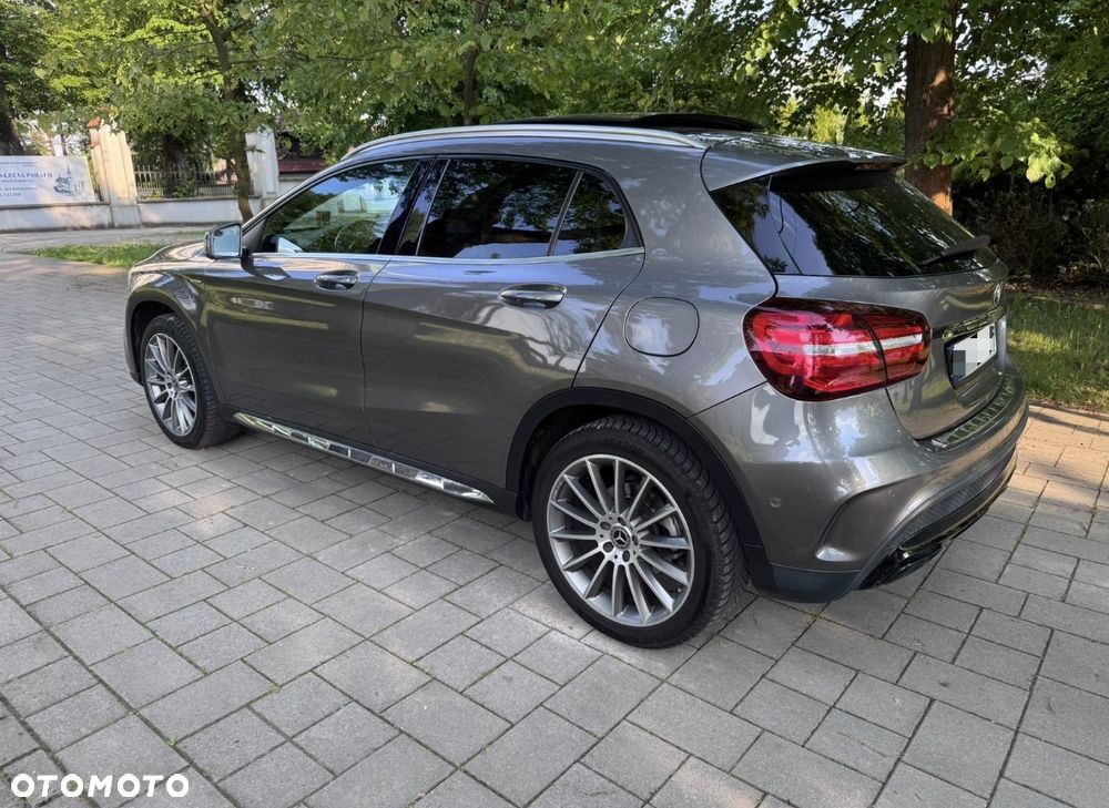 Mercedes-Benz GLA 220 d 7G-DCT AMG Line - 16