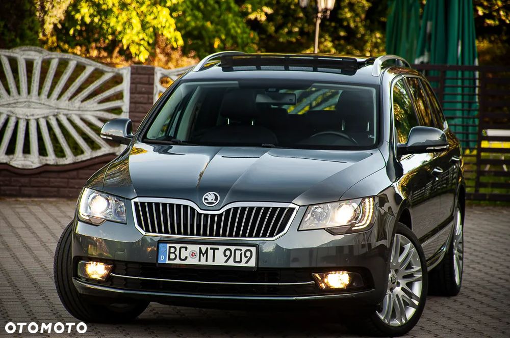 Skoda Superb 2.0 TDI Green tec DSG Exclusive - 1