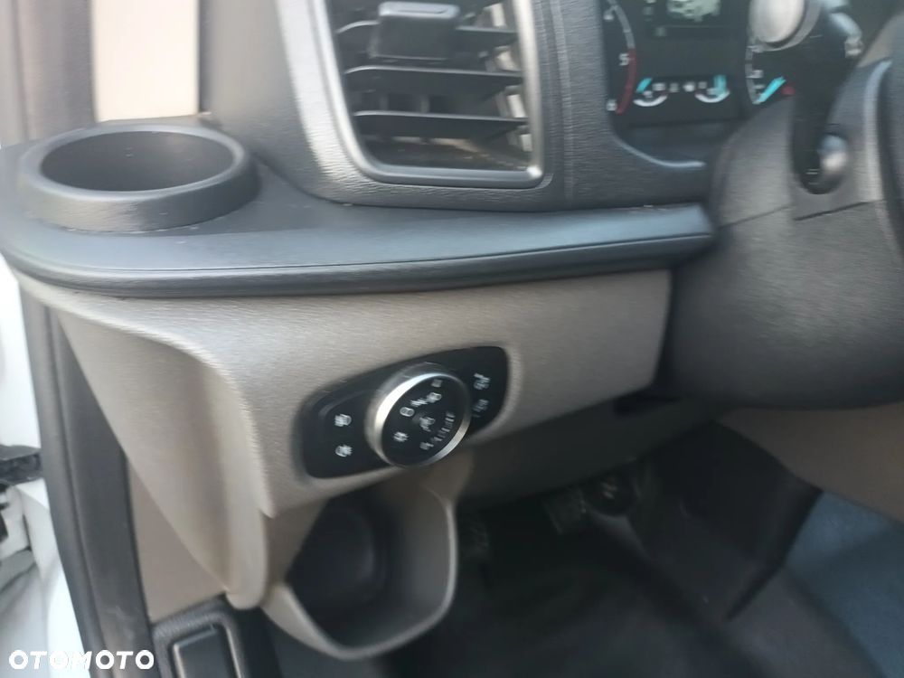 Ford Transit Custom - 27