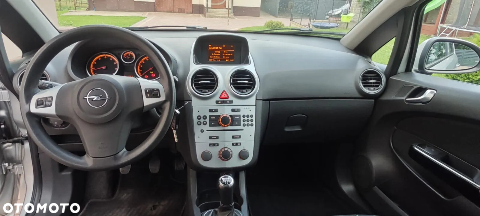 Opel Corsa 1.4 16V Innovation 110 Jahre - 24
