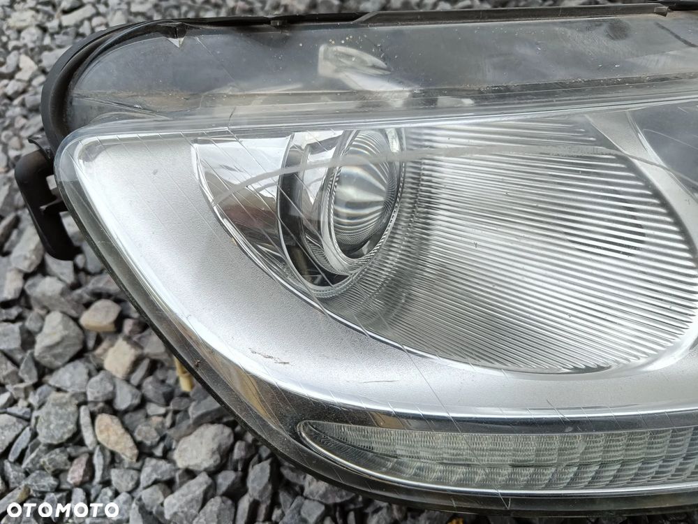 VW PHAETON LAMPA PRZEDNIA XENON PRAWA UCHWYTY OK - 4