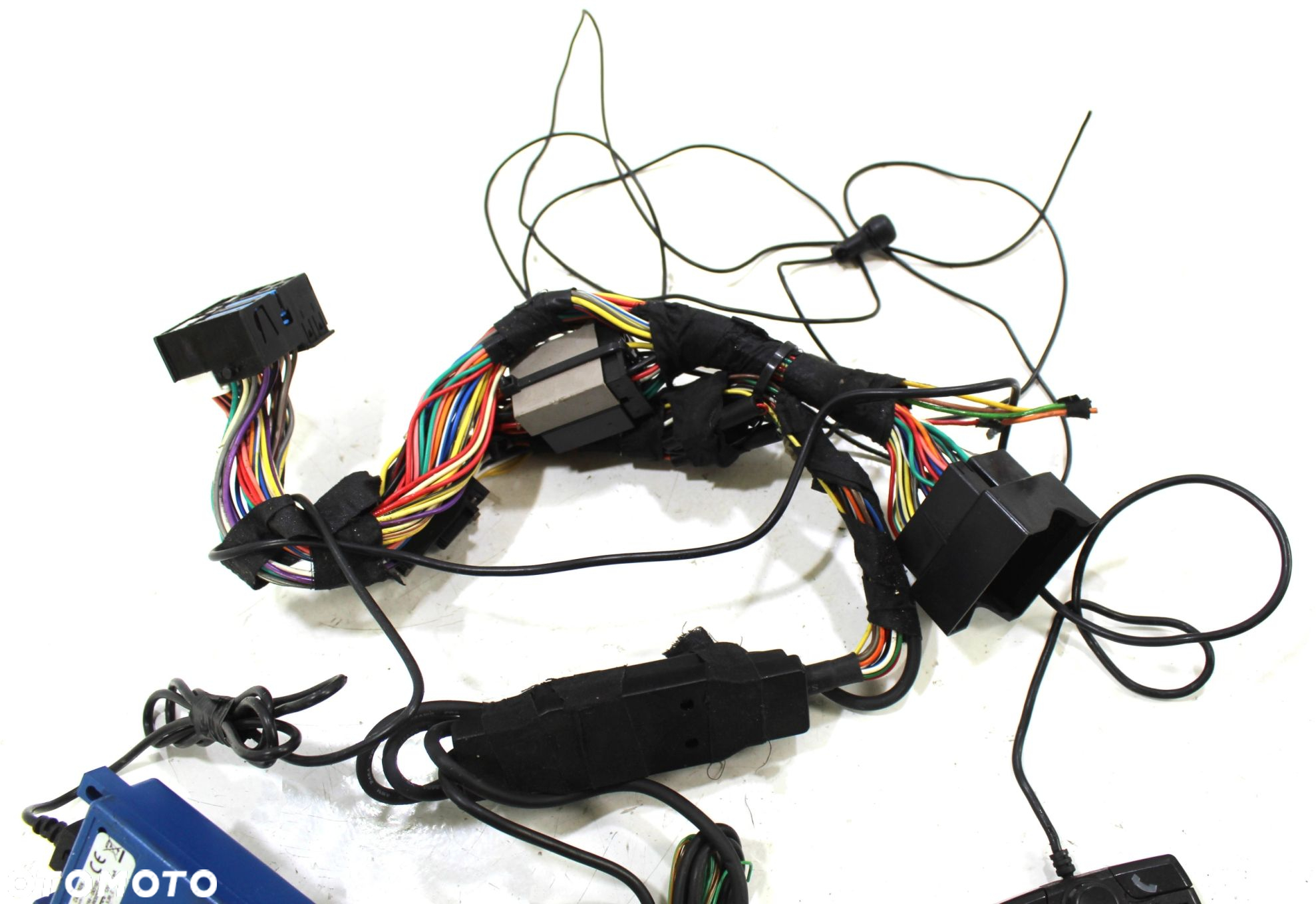 ZESTAW GŁOŚNOMÓWIĄCY BMW F10 F11 PARROT CK3100N - 3