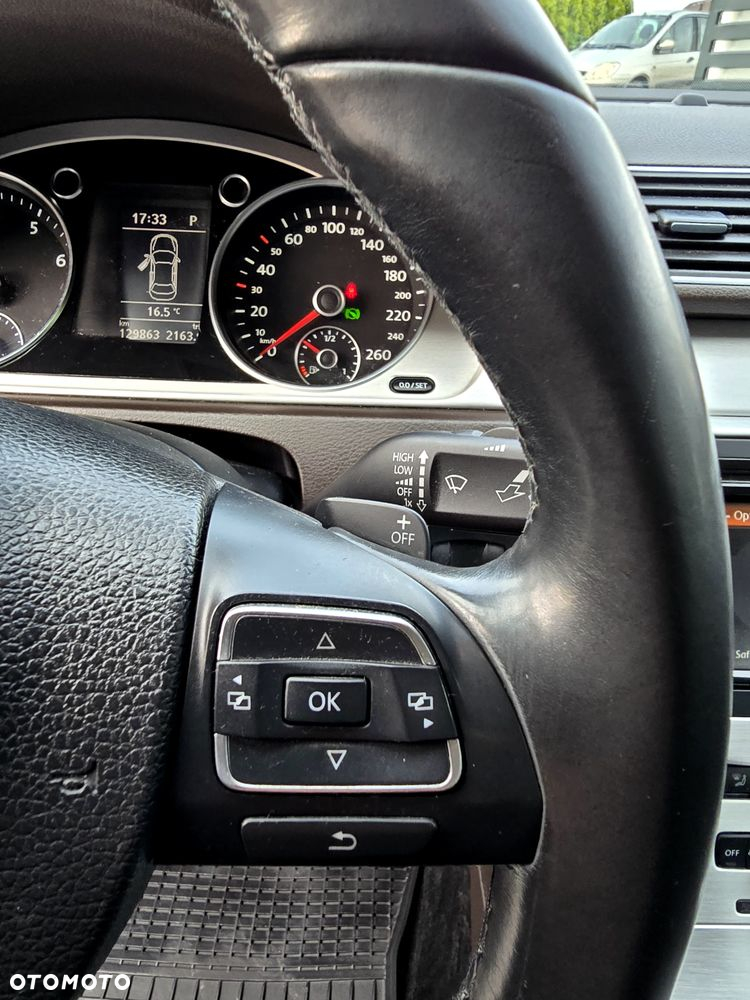 Volkswagen Passat 1.8 TSI Highline DSG - 34