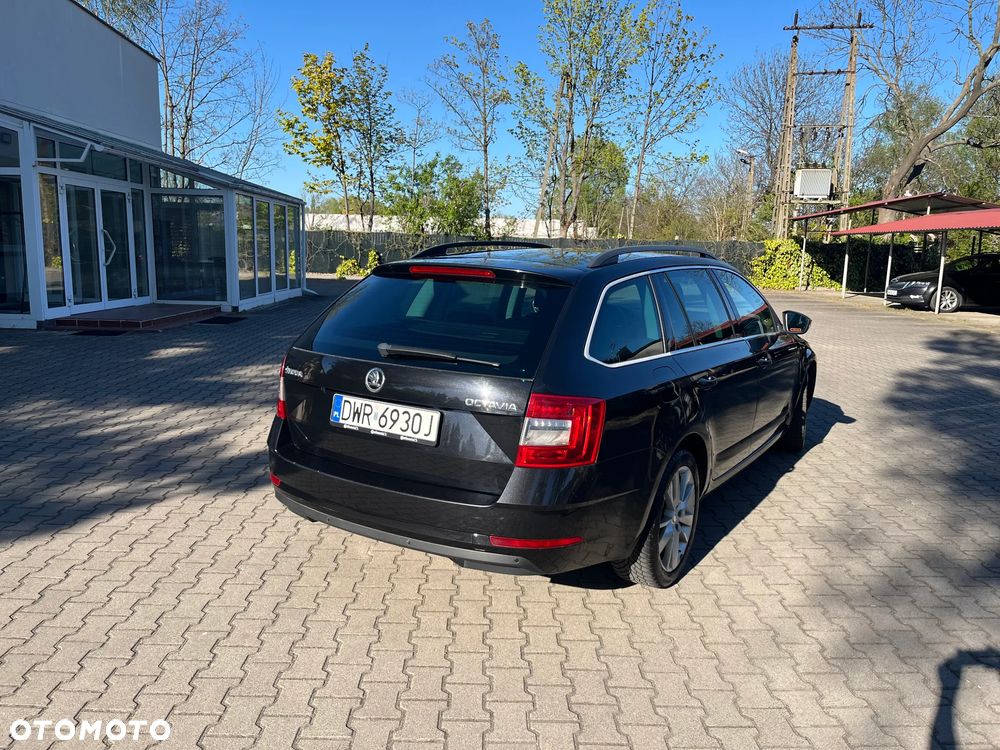 Skoda Octavia 2.0 TDI Style DSG - 4