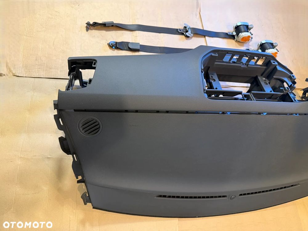 Deska rozdzielcza konsola Kia Rio III - 9