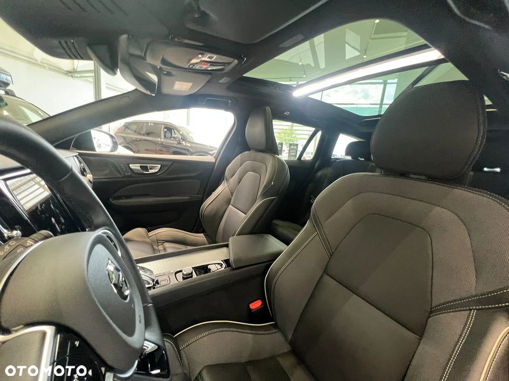 Volvo V60 B4 B Ultimate Dark - 20