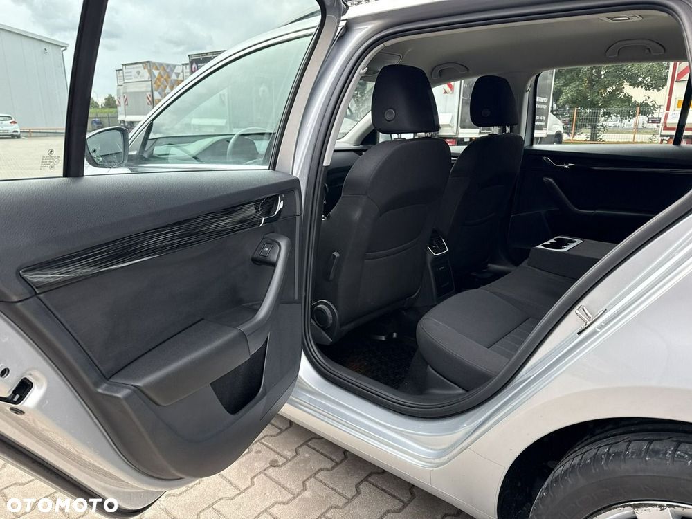 Skoda Octavia 1.5 TSI ACT Style DSG - 14