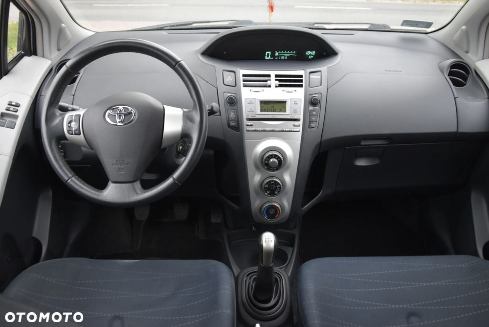 Toyota Yaris - 17