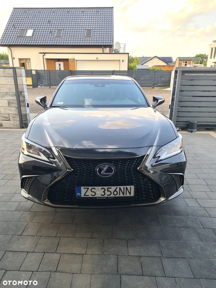 Lexus ES 300h F Sport Edition - 7