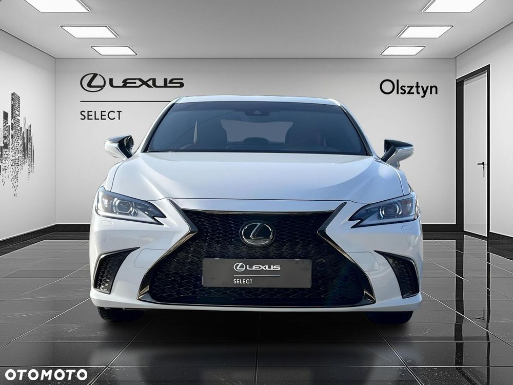 Lexus ES 300h F Sport Design - 8