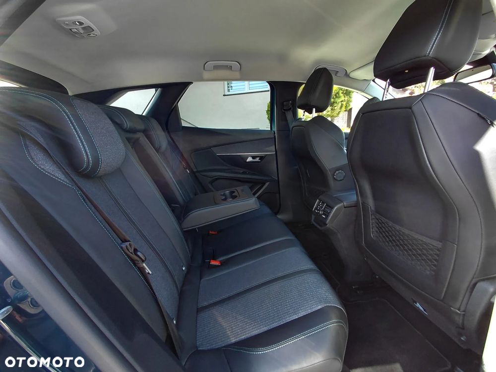 Peugeot 3008 BlueHDi 130 Stop & Start EAT8 Allure Pack - 9