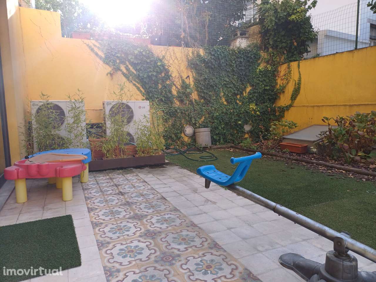 Prédio p Familia com Jardim jtº Praça Espanha e São D.Benfica - Grande imagem: 3/41