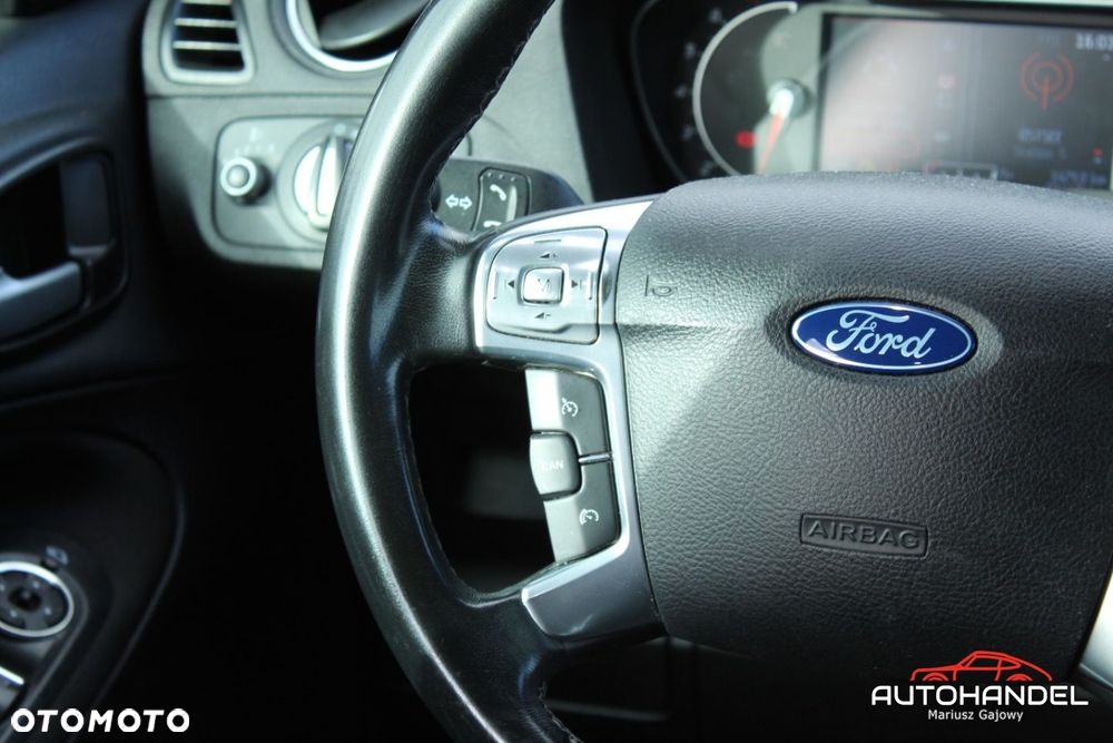 Ford S-Max - 10
