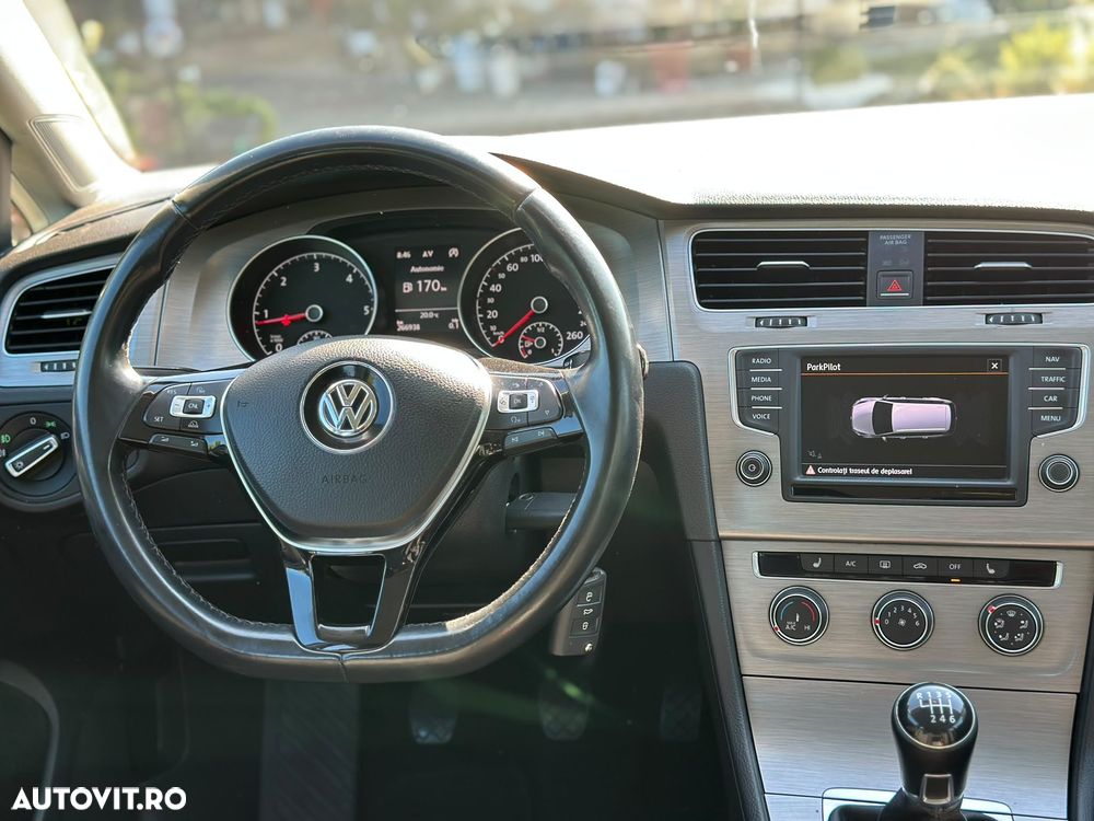 Volkswagen Golf 1.6 TDI BlueMotion Comfortline - 14