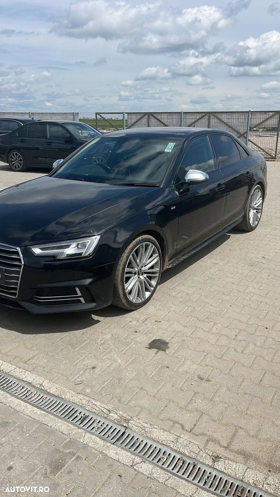 Dezmembram Audi A4 B9 S-Line 2.0 TDi din 2016 - 2