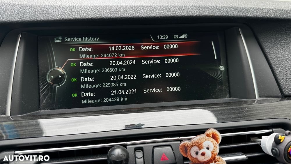 BMW Seria 5 525d xDrive AT - 13