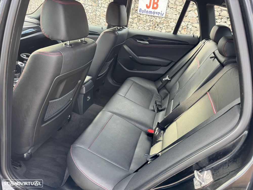 BMW X1 18 d sDrive Line Sport - 12