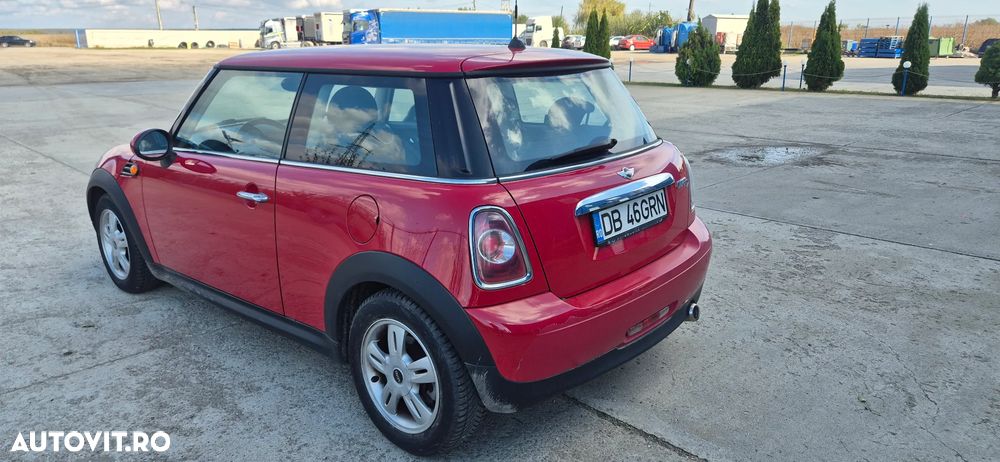 Mini Cooper D AT - 4