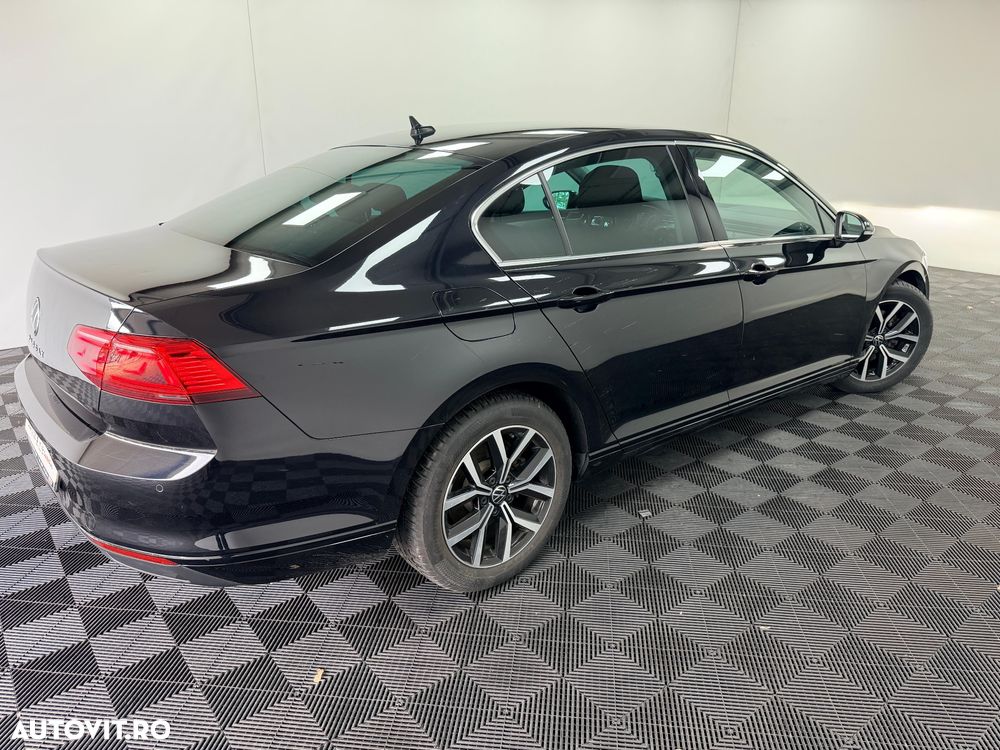 Volkswagen Passat 2.0 TDI DSG Highline - 21
