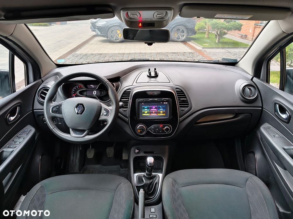 Renault Captur 1.2 Energy TCe Limited - 25