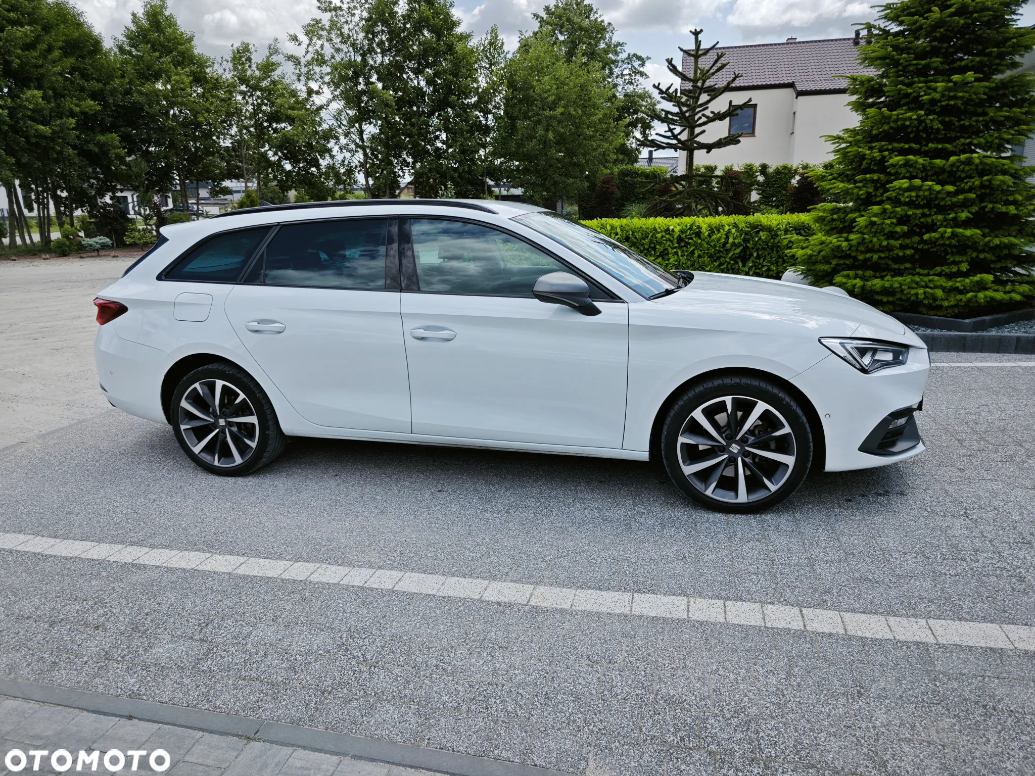 Seat Leon Sportstourer 1.4 e-Hybrid DSG FR - 8