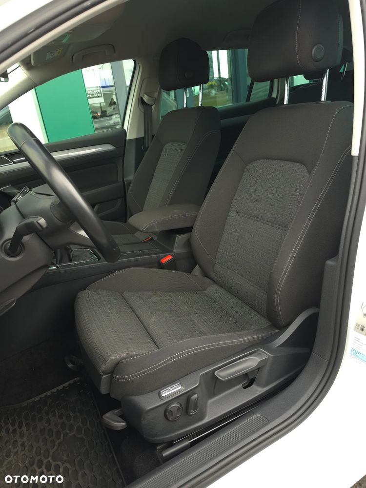 Volkswagen Passat 1.5 TSI EVO Business - 12