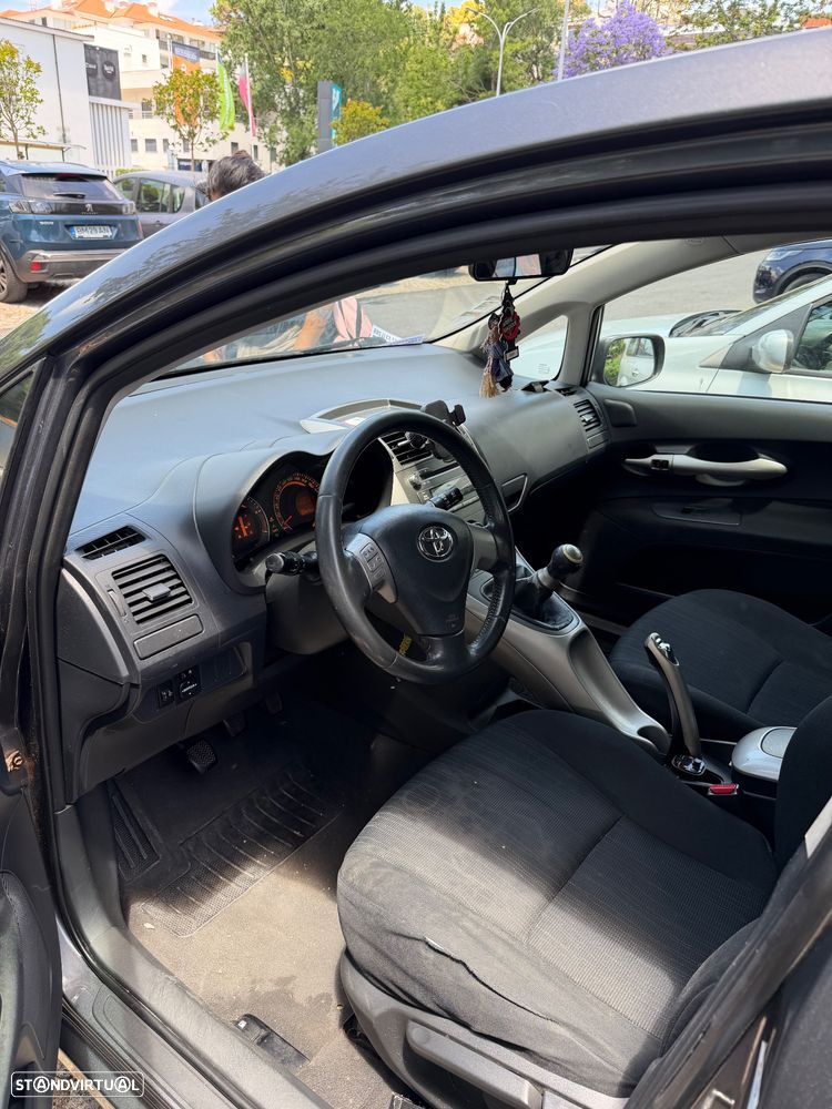 Toyota Auris 1.4 D-4D - 6