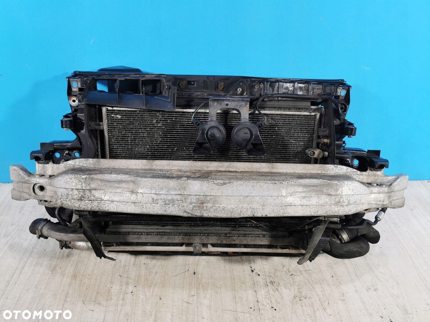 Audi A6 C6 Lift 2008/2011 wzmocnienie pas chłodnice 3.0 TDI komplet Automat - 1