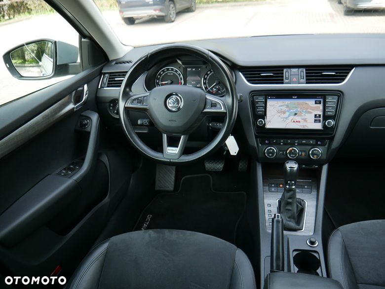 Skoda Octavia 2.0 TDI 4x4 DSG Scout - 12