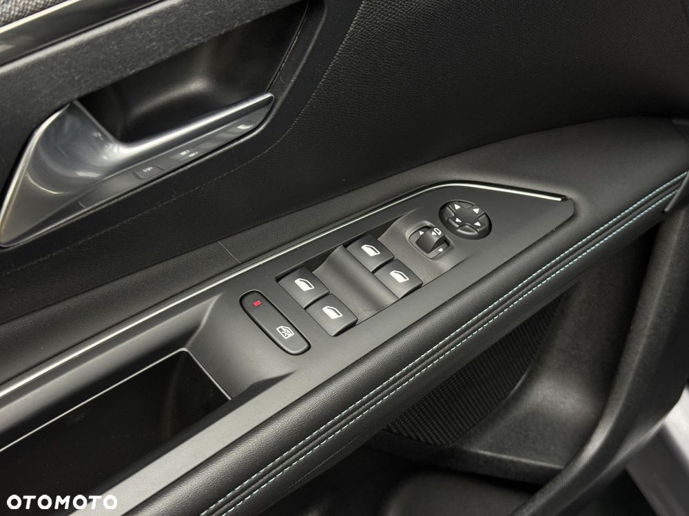 Peugeot 3008 1.6 PureTech Hybrid PHEV Allure Pack S&S EAT8 - 22