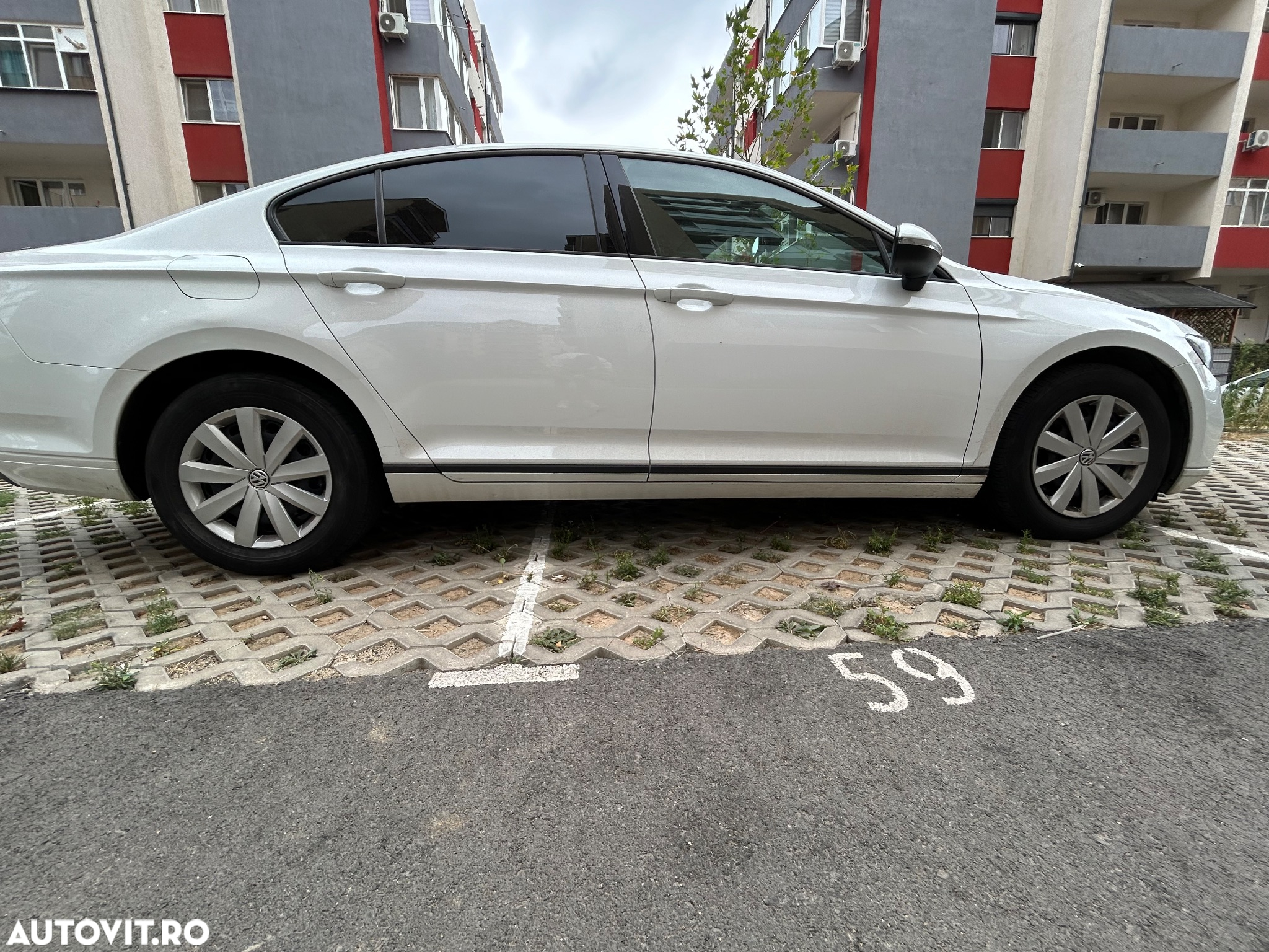 Volkswagen Passat - 3