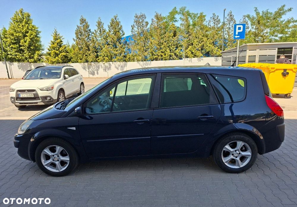 Renault Grand Scenic - 4