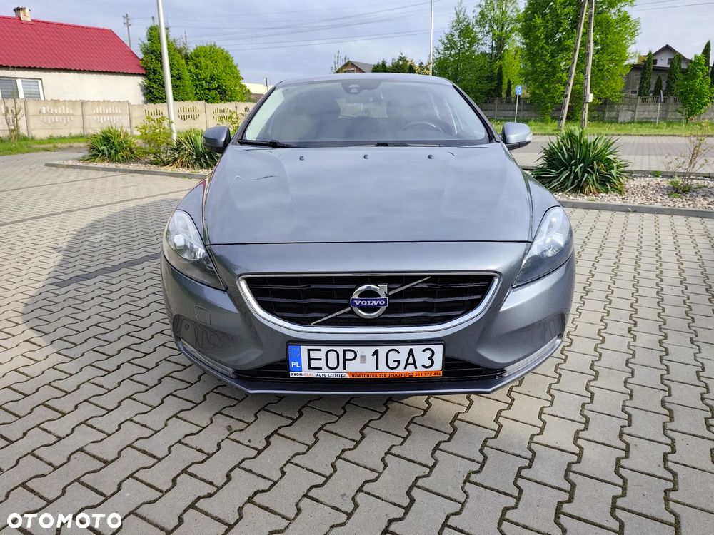 Volvo V40 D2 - 11