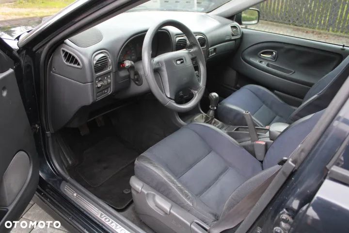 Volvo V40 1.8 - 11
