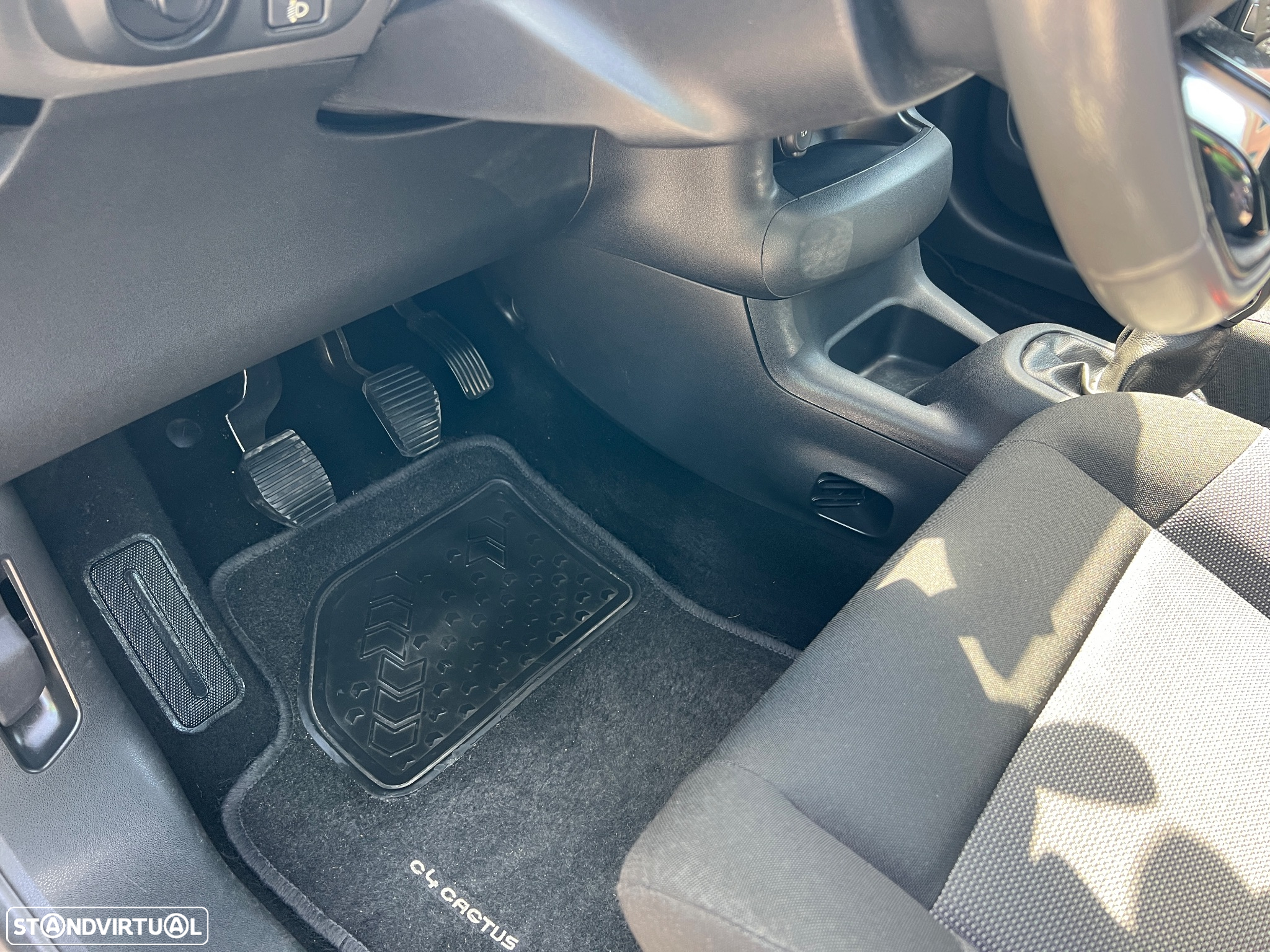 Citroën C4 Cactus 1.2 PureTech Live - 29