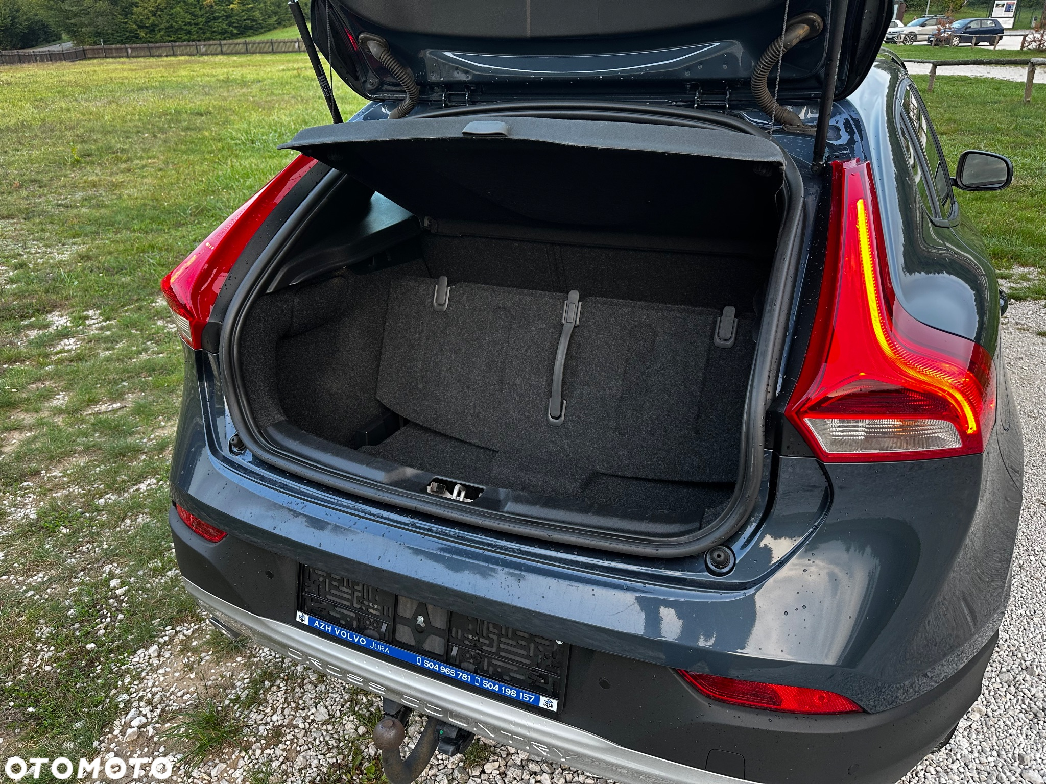Volvo V40 Cross Country D3 Drive-E Momentum - 9