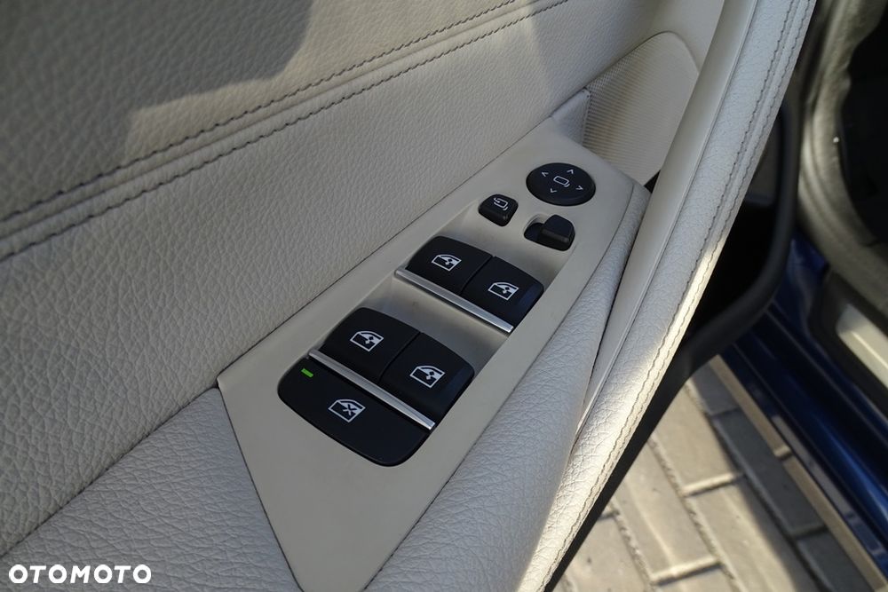BMW Seria 5 520d Luxury Line - 17