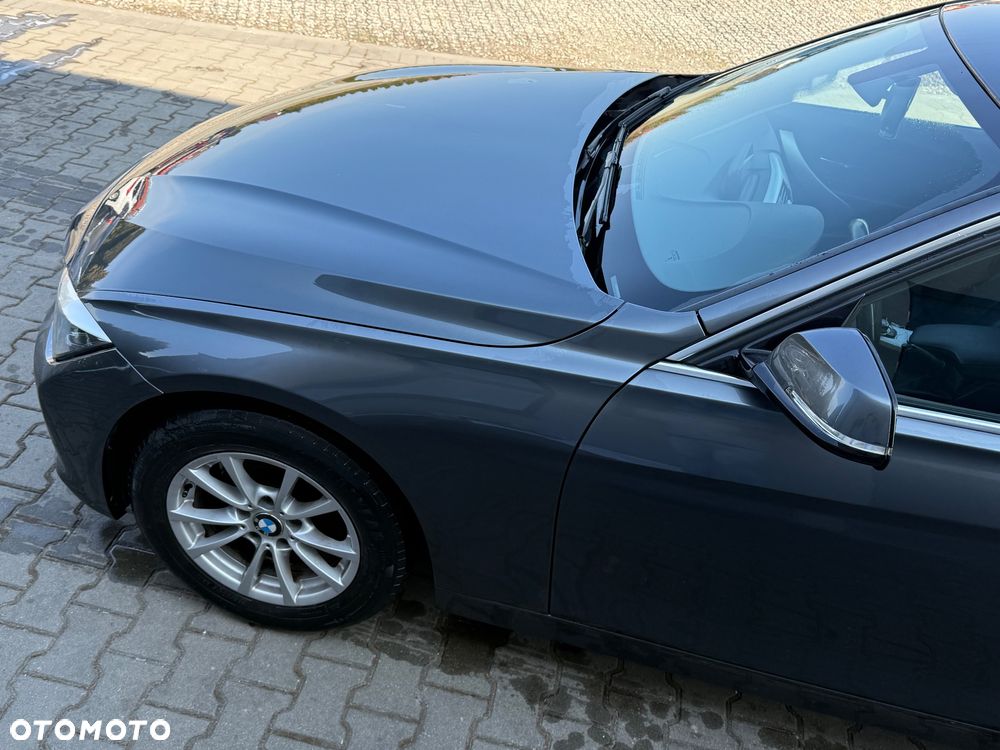 BMW Seria 3 318d Luxury Line - 14