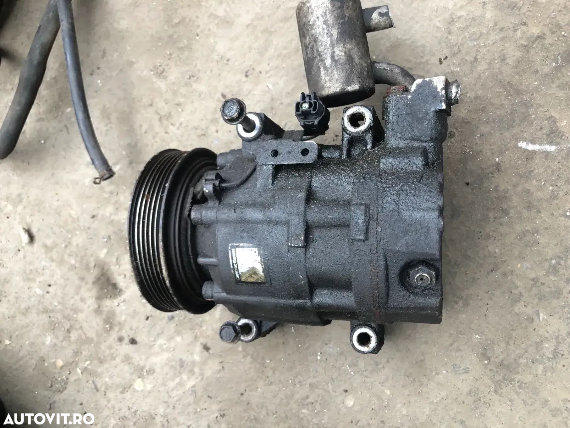 Compresor clima AC Nissan X Trail 2005 2.5 benzina - 1