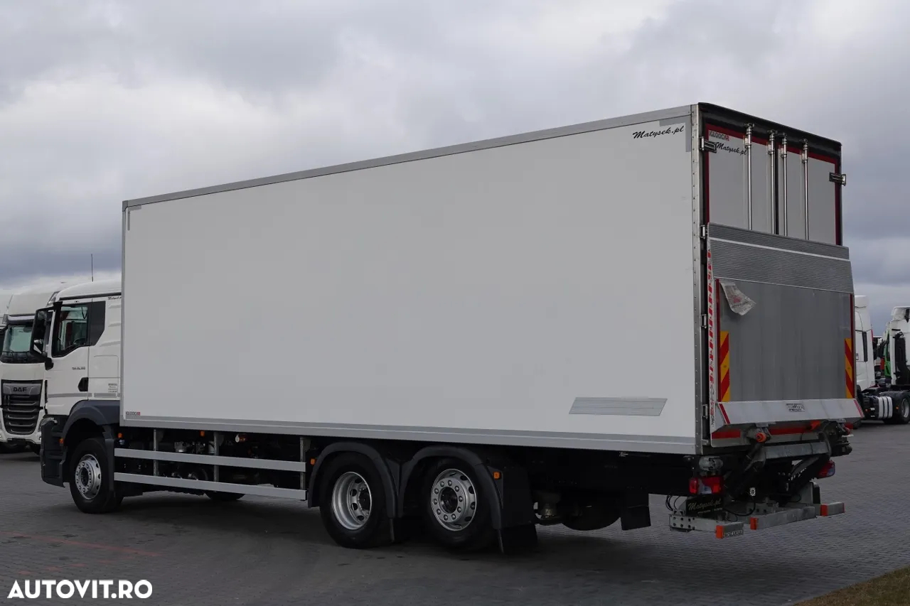 MAN TGS 26.360 / 6x2 / FRIGIDER -8.2 M / CARRIER SUPRA 850 GENERATOR / LIFTARE / UȘĂ LATERALĂ / 2022 / DUPĂ CONTRACTUL DE SERVICE - 5
