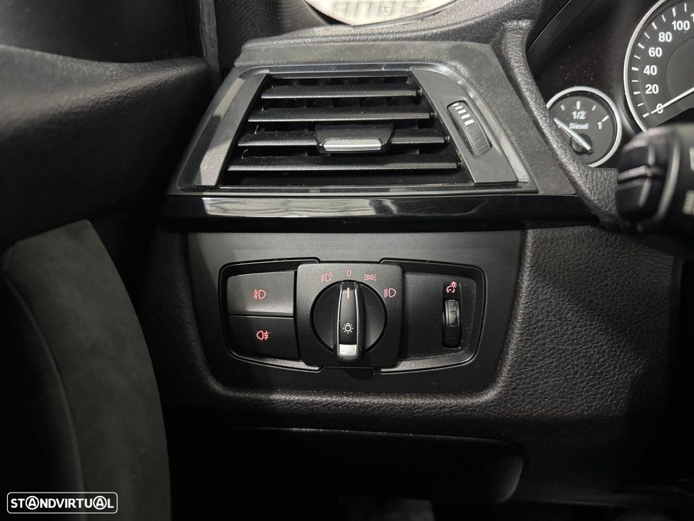 BMW 320 d Pack M Auto - 14