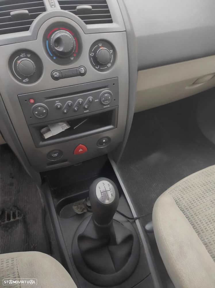 Renault Mégane 1.5 dCi Avantage - 8