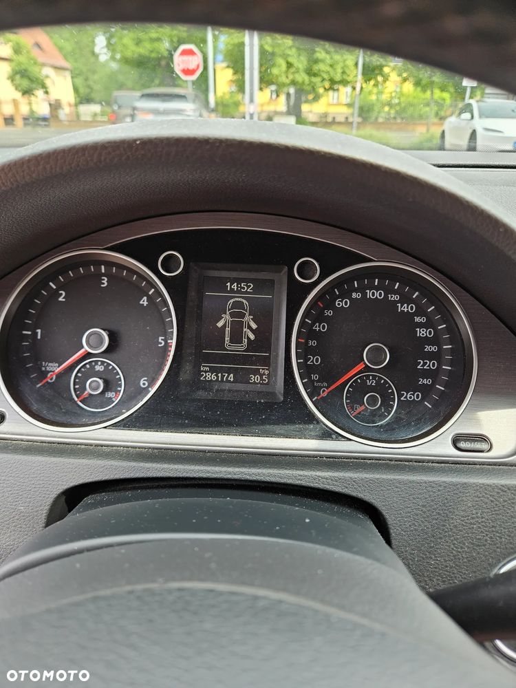 Volkswagen Passat - 10