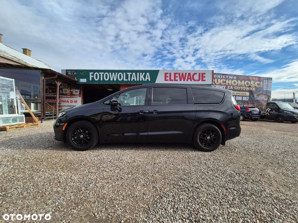 Chrysler Pacifica 2021 photo 3